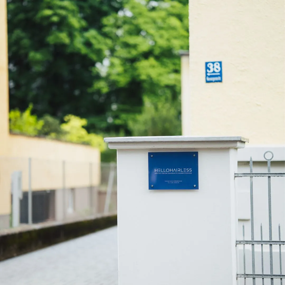 HelloHairless Studio Eingang Georgenstraße 38 München-Schwabing