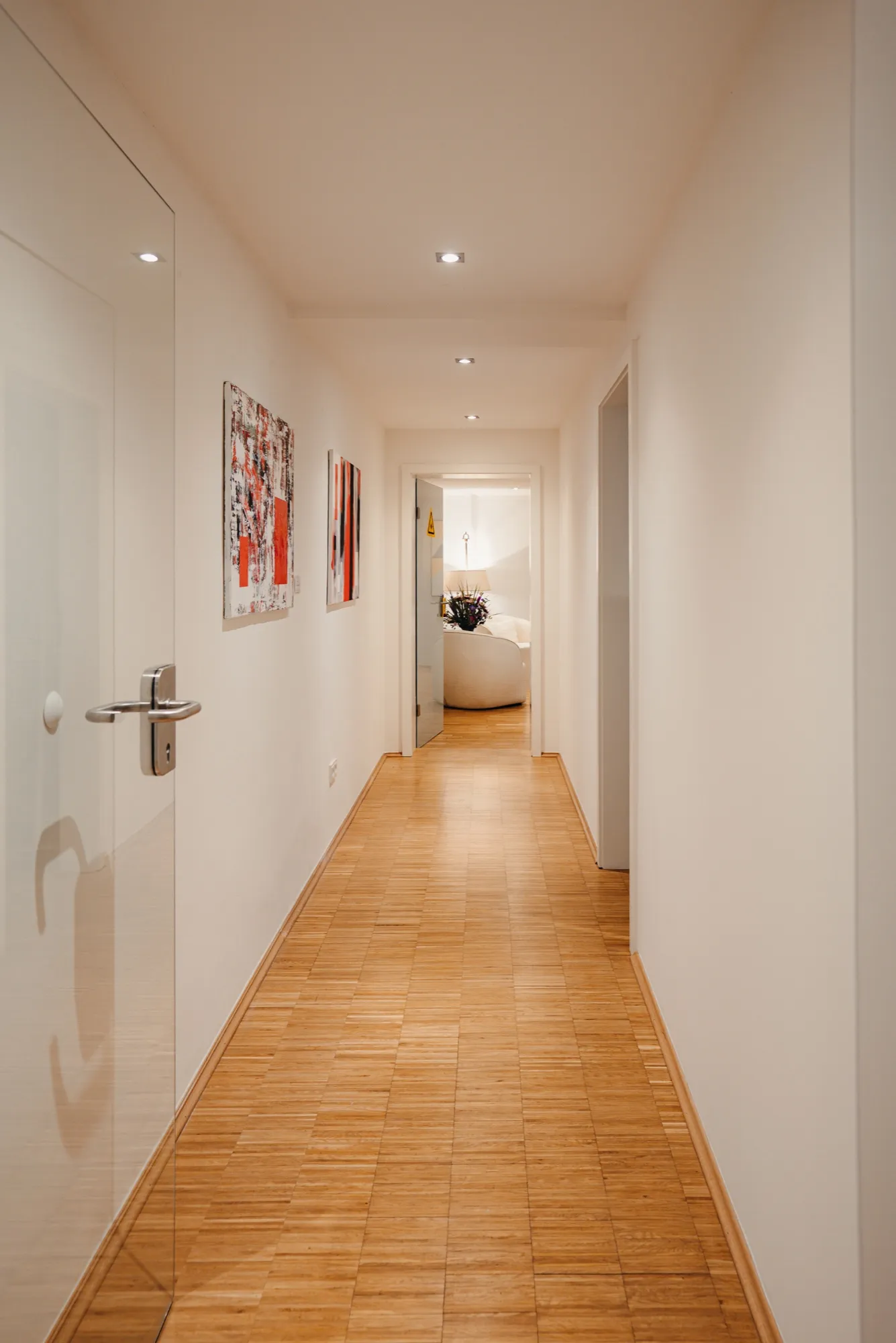 Moderner Flur im HelloHairless Studio München-Schwabing